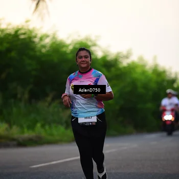 Runner Photo 7762400