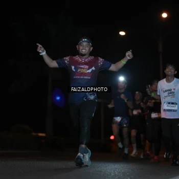 Runner Photo 7762404