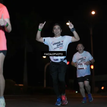 Runner Photo 7762444
