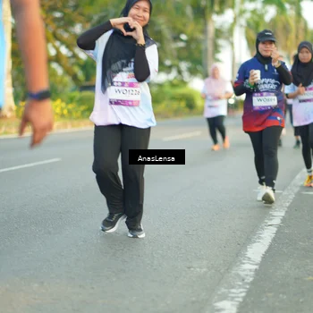 Runner Photo 7762472