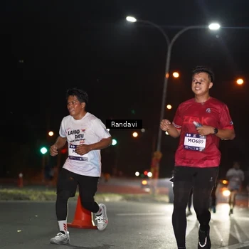 Runner Photo 7762481