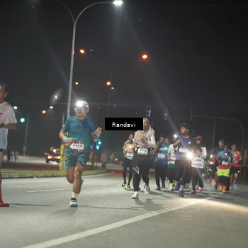 Runner Photo 7762504