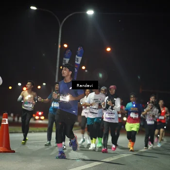 Runner Photo 7762574