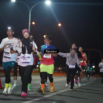 Runner Photo 7762628