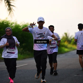 Runner Photo 7762637