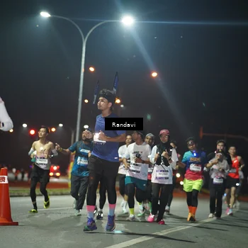 Runner Photo 7762653