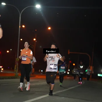 Runner Photo 7762716