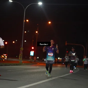 Runner Photo 7762725