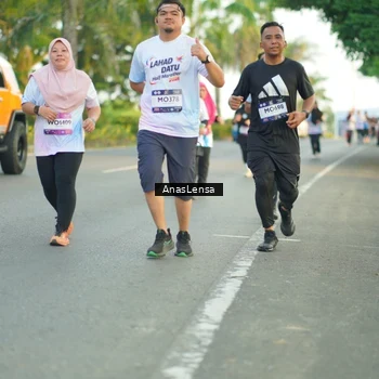 Runner Photo 7762745