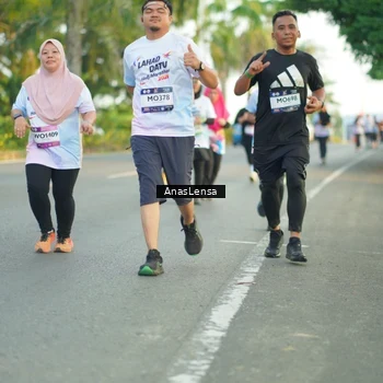 Runner Photo 7762812