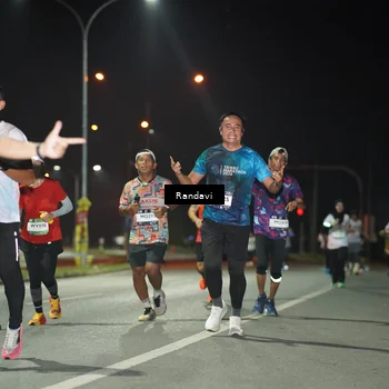 Runner Photo 7762960