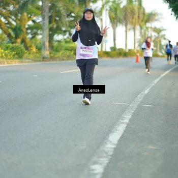 Runner Photo 7763017
