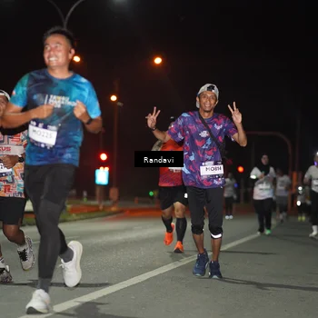 Runner Photo 7763020
