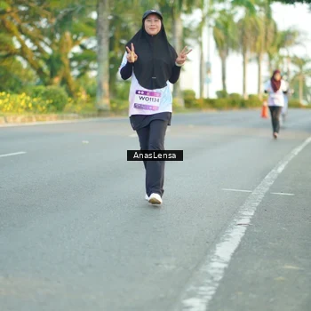 Runner Photo 7763025