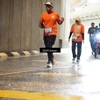Runner Photo 7763035