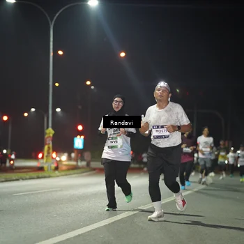 Runner Photo 7763041