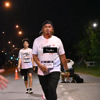 Runner Photo 7763048