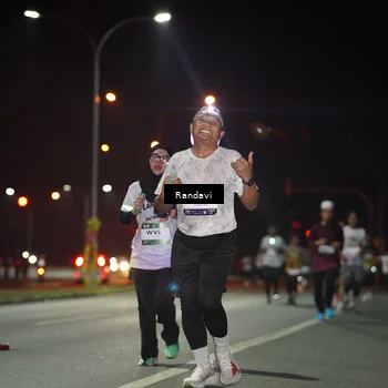 Runner Photo 7763065