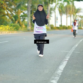 Runner Photo 7763111