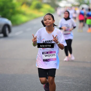 Runner Photo 7763112