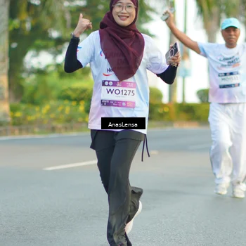 Runner Photo 7763124