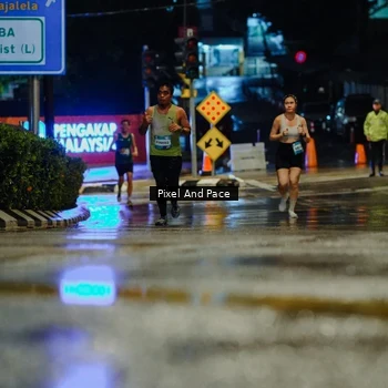 Runner Photo 7763144