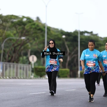 Runner Photo 7763172