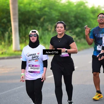 Runner Photo 7763189