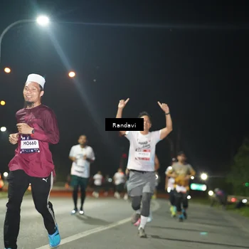 Runner Photo 7763194