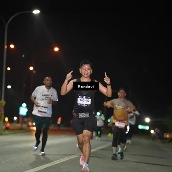 Runner Photo 7763211