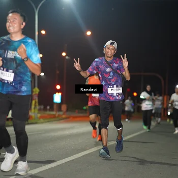 Runner Photo 7763229