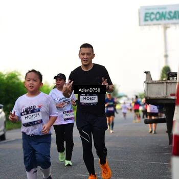 Runner Photo 7763247