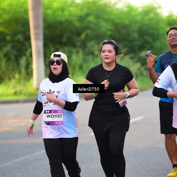 Runner Photo 7763249