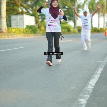 Runner Photo 7763319
