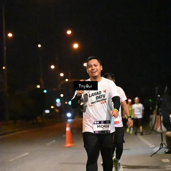 Runner Photo 7763331
