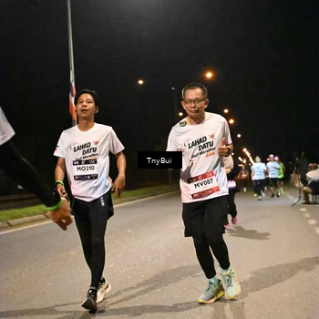 Runner Photo 7763355