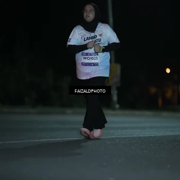 Runner Photo 7763359