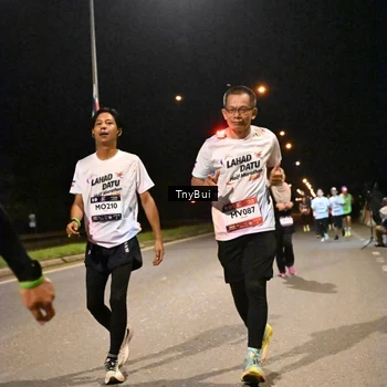 Runner Photo 7763387