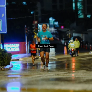 Runner Photo 7763394
