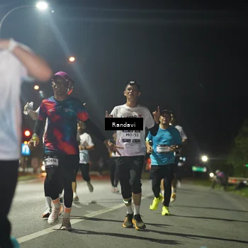 Runner Photo 7763400