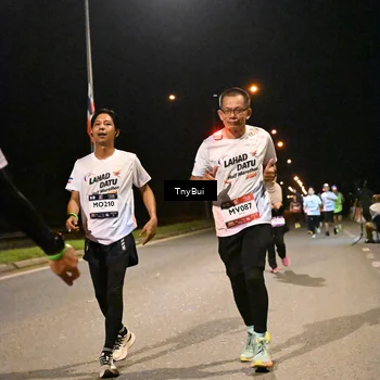 Runner Photo 7763403
