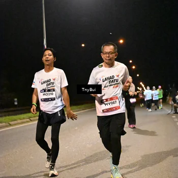 Runner Photo 7763417