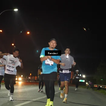 Runner Photo 7763432