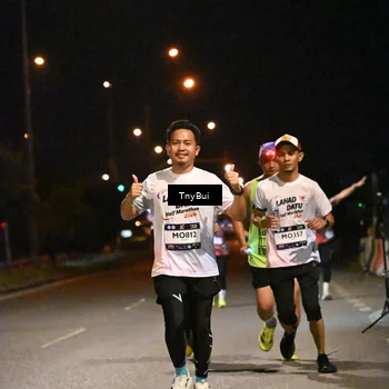 Runner Photo 7763442