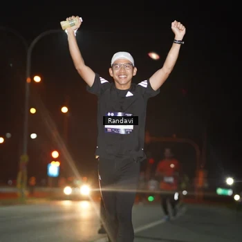 Runner Photo 7763580