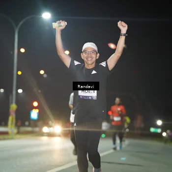 Runner Photo 7763600