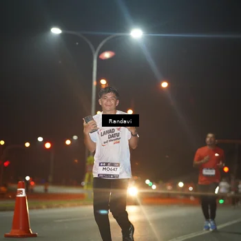 Runner Photo 7763602