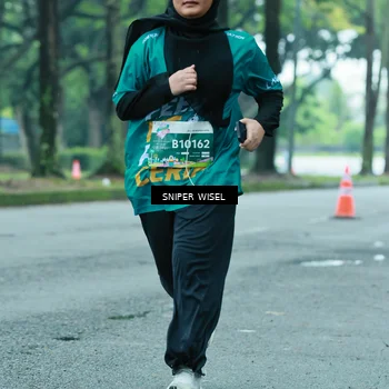 Runner Photo 7763659