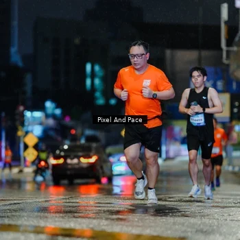 Runner Photo 7763671