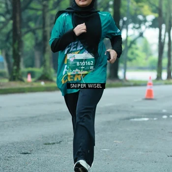 Runner Photo 7763673